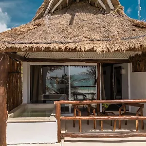 Hotel Niken Beachfront